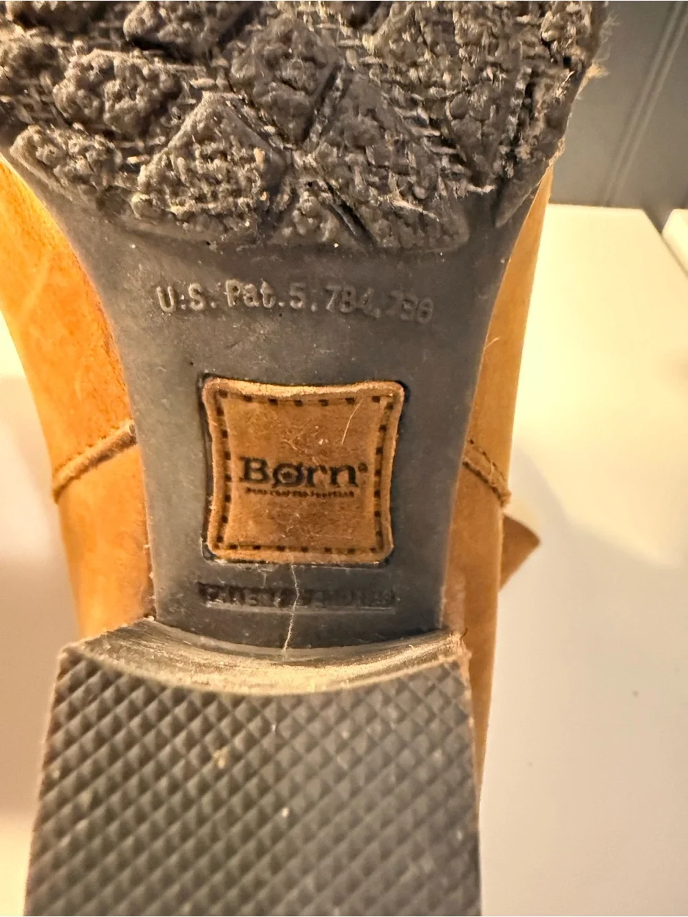 Born Women Boots 6.5 Suede Leather Winter